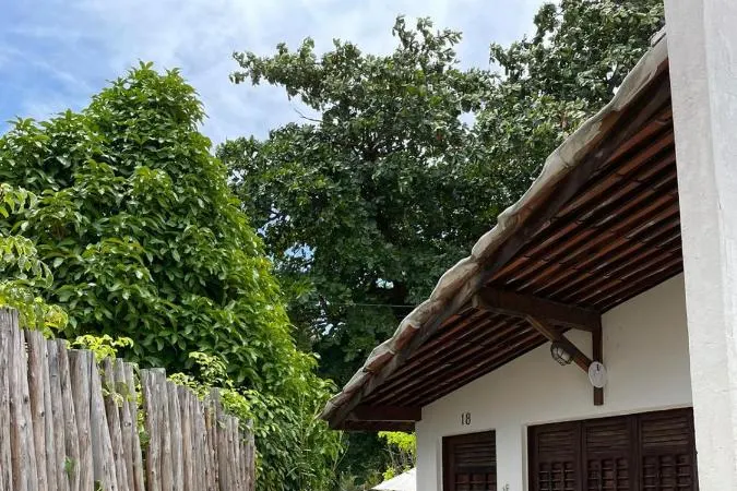 Área externa de Pousada Bangalôs do Pontal