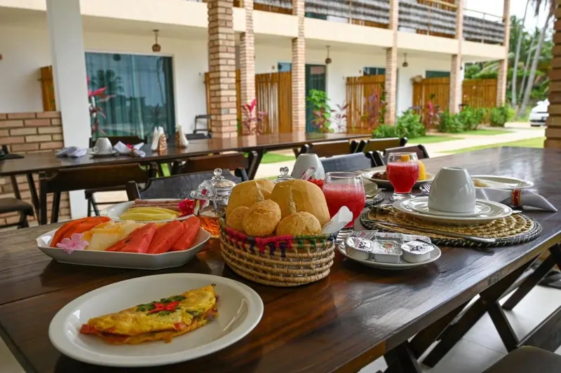 Café da manhã e refeições em Pousada Estação do Mar