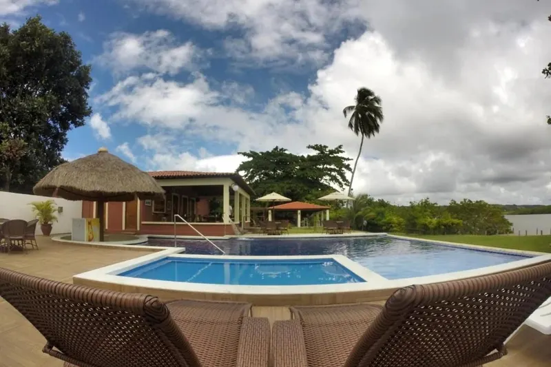 Piscina de Pousada Porto Manguaba